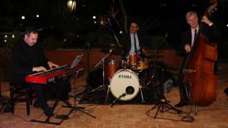 f_81_original_copy_3